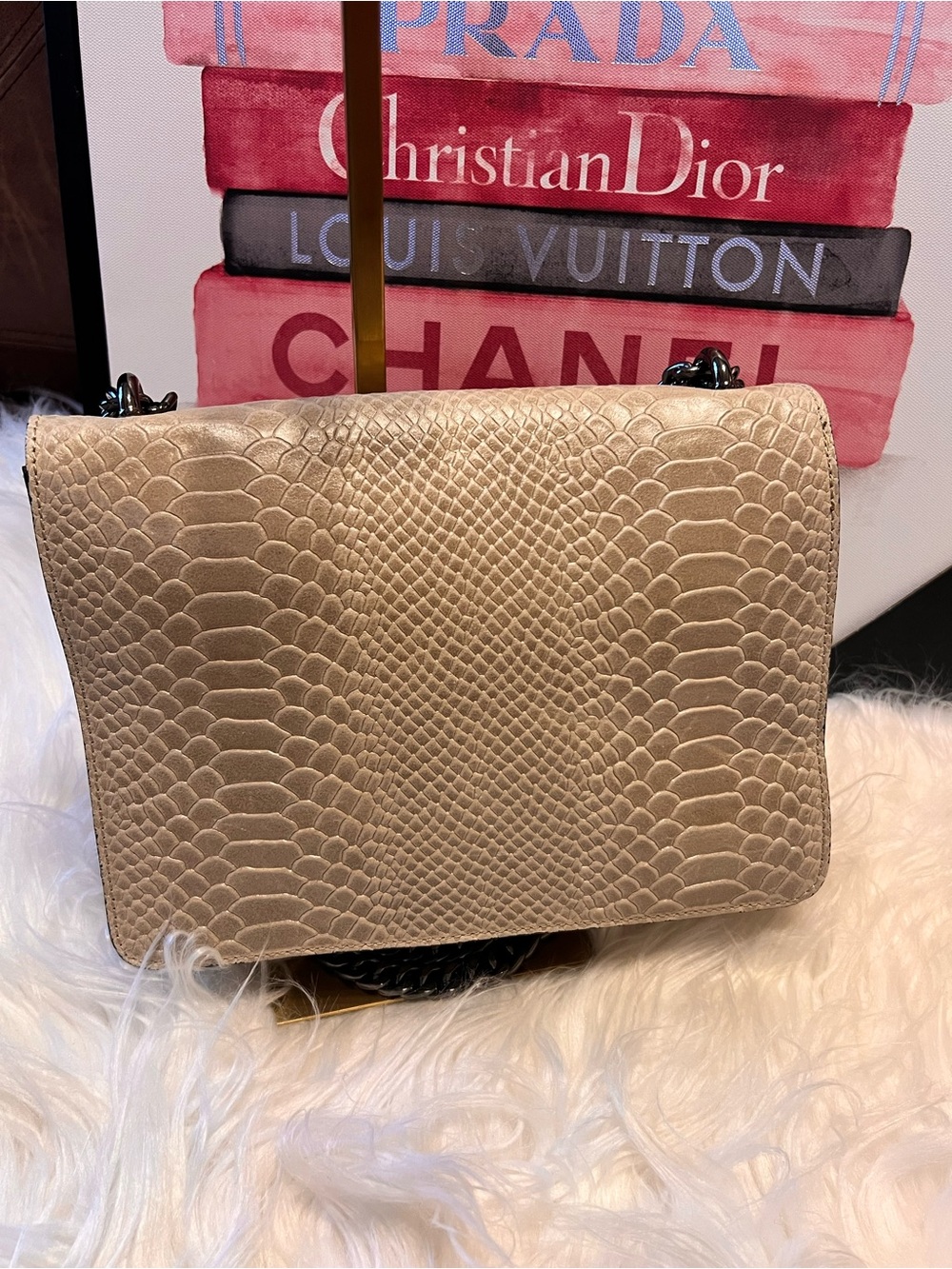 Vera Pelle Beige snakeskin-embossed genuine leather chain crossbody bag - Picture 16 of 17